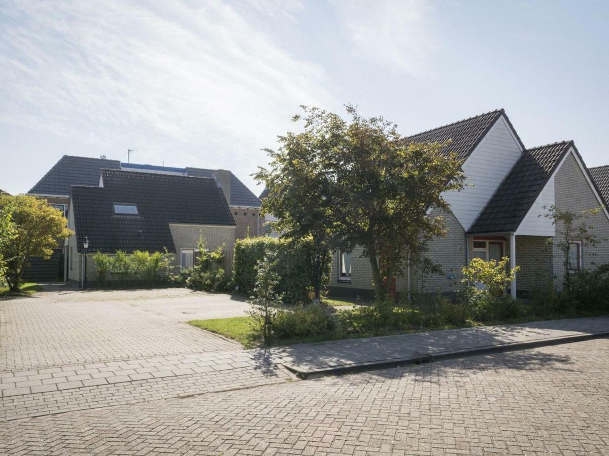 Spacious Bungalow In The Cosy Village デ・カクスドルプ エクステリア 写真